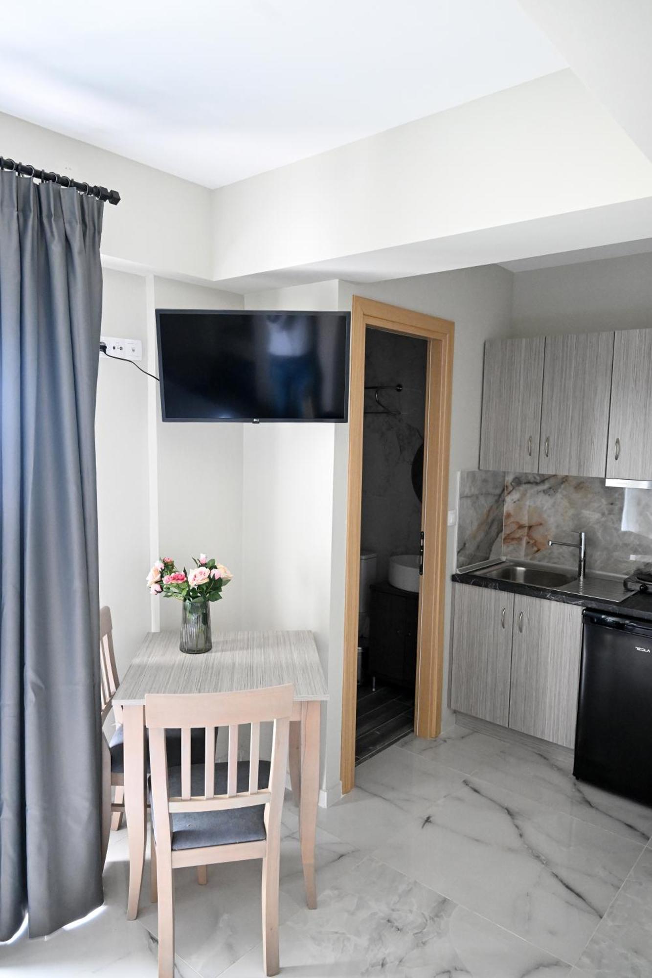 Aparthotel Alta Mare à Néa Péramos Extérieur photo