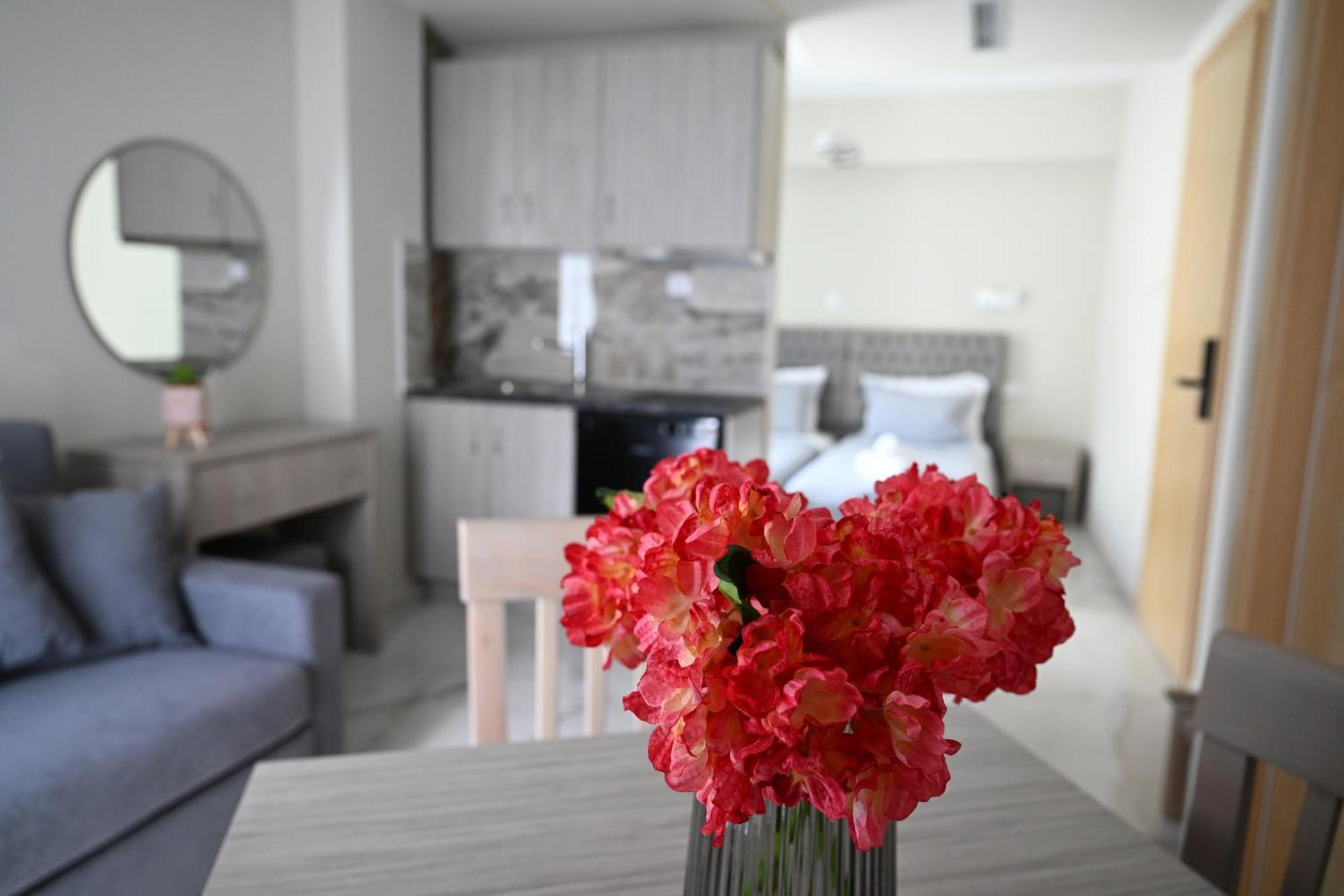 Aparthotel Alta Mare à Néa Péramos Extérieur photo